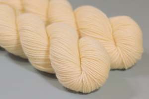 Natural Colours: Parchment | Hand Dyed 100% Merino Yarn from New Zealand | 100g