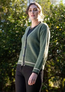 Koro Trilogy: CONTRAST TEXTURED CARDIGAN
