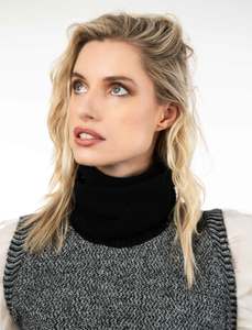 MOSS STITCH NECK WARMER