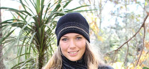 Womens Collection: URBAN STRIPED BEANIE