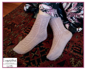 FREE PATTERN: Luxurious Fusion Ophelia lace & cable socks