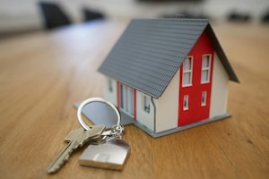 Products: Mortgage Advice: Reasons Why You Should Use a Mortgage Adviser