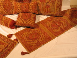Cairo table runner