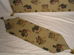 All Over Fruit: Table runner All Over Fruit