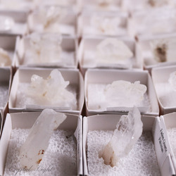 Mini Crystal Specimens: Faden Quartz Specimen Small