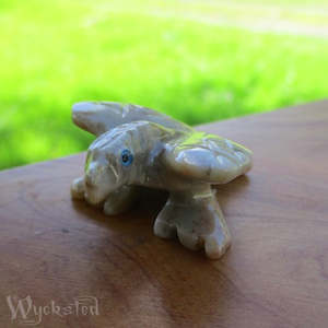 Tumbled A M: Eagle Soapstone Animal E2