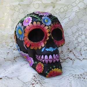 Samhain: Day of the Dead Daisy Skull - Red