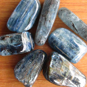Crystals And Gemstones: Kyanite 4-5gm