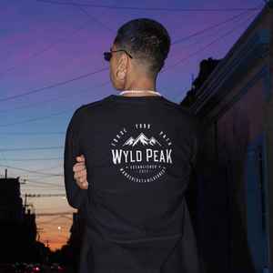 Classic Long Sleeve Cotton Tee – Durable Everyday Unisex Shirt