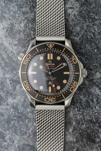 Omega: Omega Seamaster Diver 300M 'No Time To Die' Ref. 210.90.42.20.01.001 w/ Box & Papers 2021