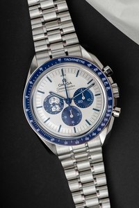Omega Speedmaster 'Snoopy' Ref. 310.32.42.50.02.001 w/ Box & Papers 2023