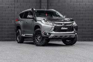 STAINOS Mitsubishi Pajero 2020+ Short Entry Snorkel Kit