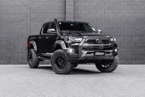 Frontpage: STAINOS Toyota N80 Hilux 2015+ Mid Entry Snorkel Kit