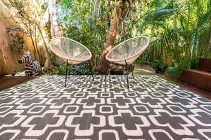Best Selling: Outdoor Rug - Funky Retro Flowers Grey and White