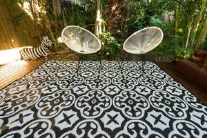 Lisboa: Outdoor Rug - Lisboa Black And White