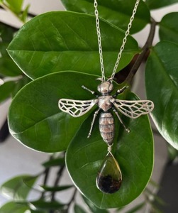 Art Of Wear Collection: Bee Choker