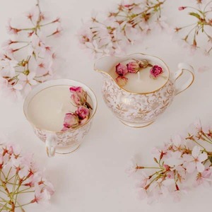 Products: Youth Candle & Dried Flower Workshop