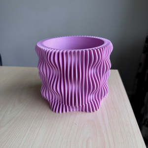 Muxel Planter Pot - matte purple