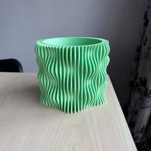 Muxel Planter Pot