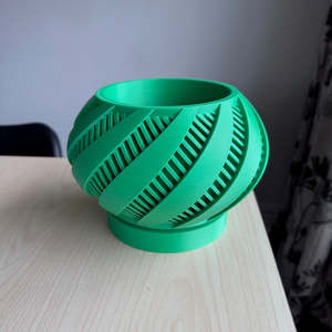 Krato Planter Pot