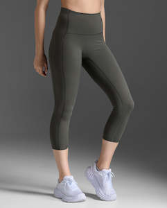 Form Stash Hi-Rise Compression 7/8 Tights with Pockets