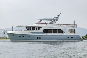 Selene 72 Explorer Cruise the World