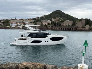 Products: Absolute 52 FLY – 2023 Model, Fully Equipped and Ready to Cruise