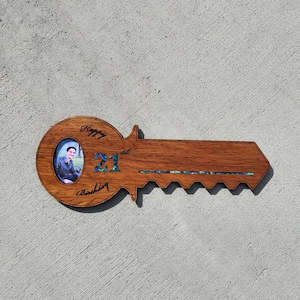 21st Wooden  Key - 21 Oval - Case With Pen Portrait