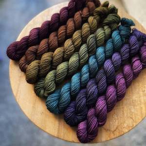 Fingering 4ply Yarns: Yarnfloozy || Mini Skeins || 4ply