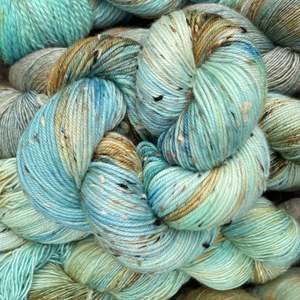 Tweedy Dk: Holy Water ~ Tweedy DK ~ Donegal Nep Merino 8ply