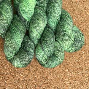 Anthozoa ~ Merlin ~ Merino Linen Singles