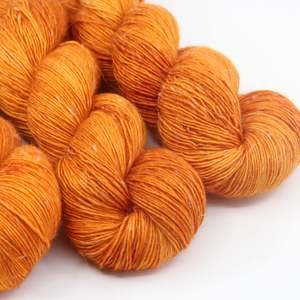 Merlin Merino Linen Fingering: Toffee Crisp ~ Merlin ~ Merino Linen Singles