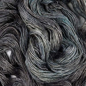 Oilslick ~ Merlin Fingering ~ Merino Linen singles