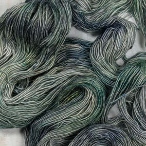 Merlin Merino Linen Fingering: Kraken ~ Merlin Fingering ~ Merino Linen singles