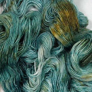 Merlin Merino Linen Fingering: Zoot ~ Merlin Fingering ~ Merino Linen singles