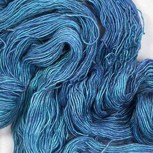 Merlin Merino Linen Fingering: Point Break ~ Merlin Fingering ~ Merino Linen singles