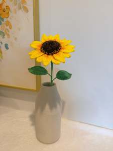 Crochet Floral Art: Van Gogh-Inspired Sunflower