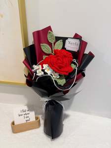 Crochet Floral Art: Crimson Vow Bouquet