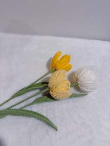 Crochet Floral Art: Tulip
