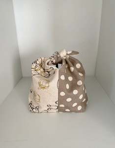Lunchbag: apanese Style Mini Obento Bag (Bear & Dots on Olive)
