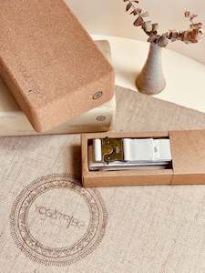 Products: ESSENTIAL YOGA KIT GOLD