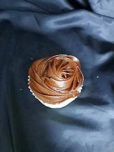 Banana Cupcake w/ Chocolate Frosting