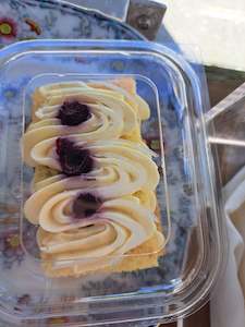 Slices: Blueberry Sponge