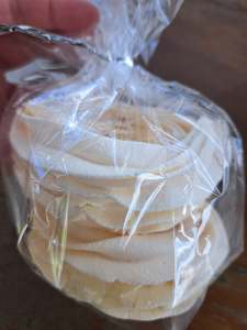 Pastries Scones: Meringue nests