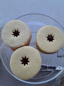 Cookies: Linzer Cookie