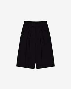 Double Pleated Shorts | Black