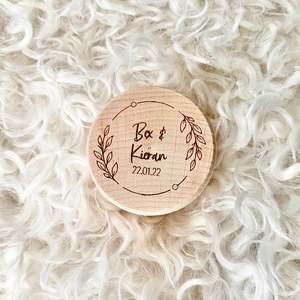 Ring Boxes: Couple ring box - wreath with names