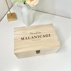 Couples Keepsake Boxes: Surname established keepsake box