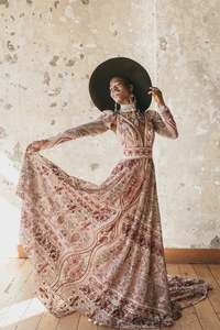 Bridal Accessories: Nova Sleeves-Blush