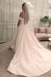 Voluminous Ivory Veil